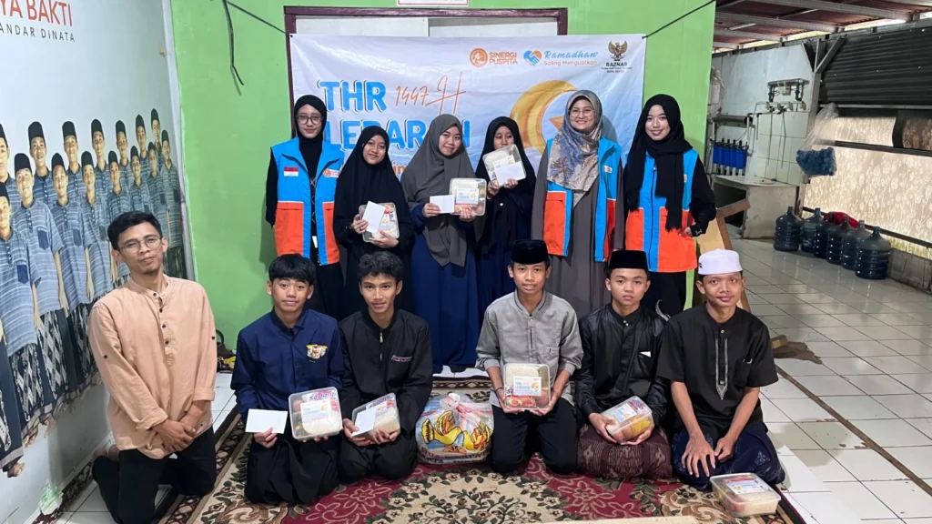 Tebar Bahagia Ramadhan, Sinergi Puspita Salurkan THR dan Paket Sembako untuk Anak Yatim