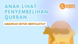 Bolehkah Anak Lihat Penyembelihan Qurban? Ini Penjelasan untuk Orang Tua Sinergipuspita.com – Sahabat Puspita, suasana Idul Adha selalu menghadirkan momen yang khas. Gema takbir berkumandang, kebersamaan terasa hangat, dan proses penyembelihan hewan Qurban pun menjadi perhatian banyak orang, termasuk anak-anak yang penuh rasa penasaran. Tak jarang, mereka mendekat, memperhatikan, bahkan ingin melihat secara langsung. Namun di sisi lain, orang tua justru diliputi kekhawatiran. Apakah pemandangan tersebut baik untuk anak? Ataukah justru berisiko menimbulkan rasa takut hingga trauma? Apakah Sahabat Puspita termasuk yang masih bertanya, bolehkah anak melihat penyembelihan hewan kurban? Yuk, simak penjelasannya! Memahami Makna Qurban dalam Islam Ibadah Qurban tidak lepas dari kisah agung Nabi Ibrahim AS dan putranya, Nabi Ismail AS. Sebuah kisah tentang cinta, keikhlasan, dan ketaatan yang luar biasa. Saat Nabi Ibrahim diperintahkan untuk menyembelih putra yang sangat dicintainya, beliau tidak ragu menjalankan perintah Allah SWT. Namun, Allah menggantikan Nabi Ismail dengan seekor hewan sebagai bentuk kasih sayang-Nya. Dari peristiwa ini, kita belajar bahwa qurban bukan sekadar menyembelih hewan. Lebih dari itu, qurban adalah simbol ketaatan dan keikhlasan seorang hamba kepada Allah SWT. Selain itu, Idul Adha juga mengajarkan kepedulian sosial. Daging kurban didistribusikan kepada mereka yang membutuhkan, menghadirkan kebahagiaan hingga ke pelosok. Namun, di balik nilai-nilai mulia tersebut, ada proses penyembelihan yang bagi sebagian orang, terutama anak-anak, bisa menjadi pengalaman yang tidak mudah. Mengapa Anak Perlu Didampingi Saat Melihat Qurban? Banyak orang tua khawatir anak akan mengalami trauma ketika melihat proses penyembelihan. Kekhawatiran ini bukan tanpa alasan. Dalam dunia psikologi, dikenal istilah secondary trauma, yaitu trauma yang muncul karena melihat peristiwa yang mengejutkan atau menegangkan, meskipun tidak mengalaminya secara langsung. Bagi anak-anak, melihat hewan disembelih bisa menjadi pengalaman baru yang cukup kuat secara emosional. Jika tidak siap, mereka bisa merasa takut, cemas, bahkan terganggu. Namun, penting juga dipahami bahwa tidak semua anak akan mengalami trauma. Reaksi setiap anak berbeda. Ada yang merasa takut, ada pula yang justru mampu memahami dengan baik—tergantung pada kesiapan mental dan bagaimana orang tua memberikan penjelasan. Bolehkah Anak Melihat Penyembelihan Hewan Qurban? Dalam perspektif ajaran Islam, tidak terdapat larangan khusus bagi anak-anak untuk menyaksikan proses penyembelihan hewan kurban. Bahkan, momen ini dapat menjadi sarana edukasi untuk mengenalkan nilai keimanan, seperti pengorbanan, keikhlasan, dan ketaatan kepada Allah SWT. Namun, penting dipahami bahwa kesiapan setiap anak berbeda. Karena itu, diperlukan pendekatan yang bijak dari orang tua sebelum mengizinkan anak melihat secara langsung. Risiko Jika Anak Belum Siap Jika anak belum siap secara mental, menyaksikan proses penyembelihan qurban berpotensi menimbulkan rasa takut, cemas, bahkan trauma. Alih-alih memahami makna ibadah, anak justru bisa fokus pada sisi yang menegangkan dari proses tersebut. Karena itu, orang tua perlu peka terhadap kondisi emosional anak. Jangan sampai niat mengenalkan ibadah justru meninggalkan kesan yang kurang baik. Kapan Anak Boleh Diperkenalkan? Anak boleh diperkenalkan dengan proses qurban ketika sudah menunjukkan kesiapan, baik dari segi usia maupun kematangan emosional. Tidak ada batasan usia yang pasti, namun tanda-tanda seperti rasa ingin tahu, keberanian, serta kemampuan memahami penjelasan bisa menjadi indikator. Pengenalan pun sebaiknya dilakukan secara bertahap. Anak tidak harus langsung melihat proses penyembelihan secara utuh, tetapi bisa dimulai dari cerita, gambar, atau penjelasan sederhana tentang makna qurban. Peran Penting Orang Tua dalam Mendampingi Anak Pendampingan orang tua menjadi hal yang sangat penting. Anak tidak seharusnya dibiarkan melihat sendiri tanpa arahan. Orang tua perlu hadir untuk menjelaskan dengan bahasa yang lembut, sederhana, dan sesuai usia anak. Selain itu, perhatikan reaksi anak selama proses berlangsung. Jika anak terlihat tidak nyaman, takut, atau ingin menjauh, sebaiknya tidak dipaksakan. Rasa aman anak tetap menjadi prioritas utama. Menanamkan Makna, Bukan Sekadar Menunjukkan Proses Pada akhirnya, tujuan utama mengenalkan qurban kepada anak bukanlah agar mereka melihat proses penyembelihannya, melainkan memahami nilai kebaikan di baliknya. Momen Idul Adha dapat menjadi kesempatan untuk menanamkan empati, kepedulian, serta semangat berbagi kepada sesama. Dengan pendekatan yang tepat, qurban tidak hanya menjadi pengalaman visual, tetapi juga pembelajaran spiritual yang membekas dalam hati anak. Yuk, berikan experience terbaik untuk anak di momen qurban tahun ini. Bersama Sinergi Puspita, Sahabat bisa berqurban untuk dhuafa di pelosok Jabodetabek dan Garut, maupun bersedekah daging untuk mereka. Mari hadirkan kebahagiaan, agar mereka juga bisa merasakan lezatnya daging seperti yang kita nikmati di rumah. Klik urban Sekarang!