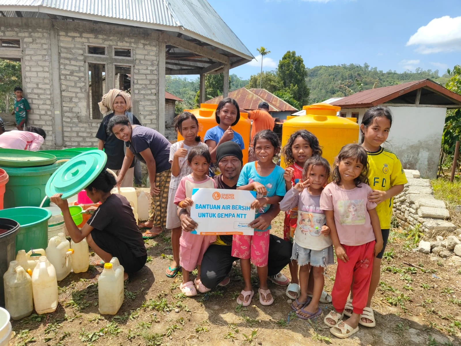 Air Bersih Pascagempa NTT Jangkau 400 Warga di Dusun Peso